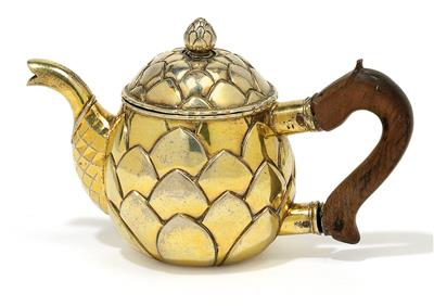 A small teapot from Moscow, - Stříbro