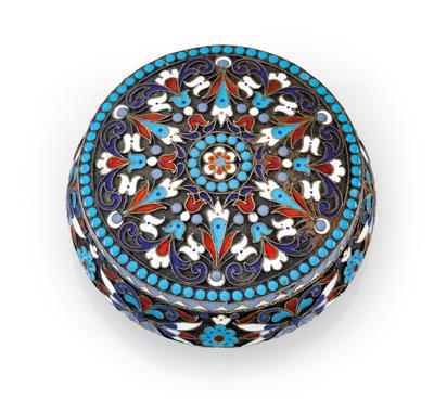 A lidded cloisonné box from Moscow, - Silver