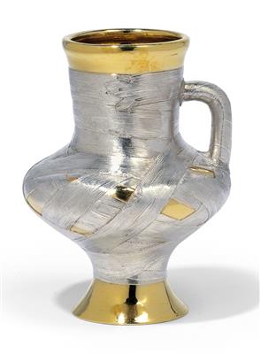 A trompe l'oeil cup from Moscow, - Stříbro