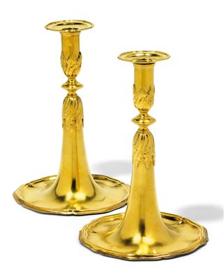 A pair of trumpet candleholders, - Argenti