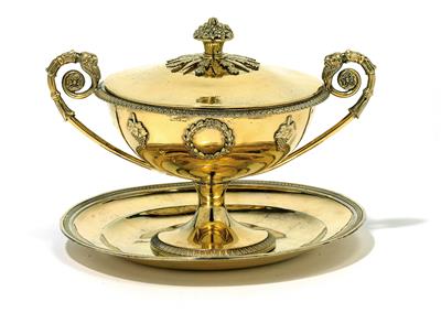 A lidded bowl from Paris, with saucer, - Stříbro