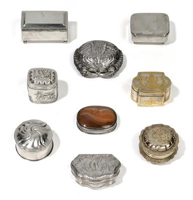 A collection of snuffboxes, - Stříbro