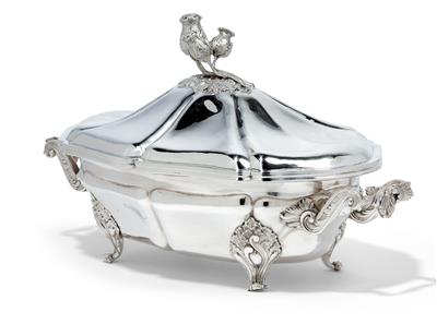 A lidded tureen from Spain, - Silver