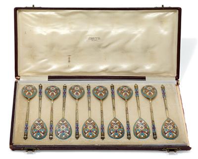 A set of cloisonné spoons from Moscow, - Argenti