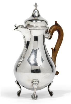 A coffee pot, - Silver