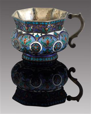 A cloisonné vodka cup from Moscow, - Silver