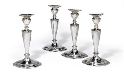 Four American candleholders, - Argenti e Argenti russo