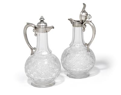 A pair of wine pitchers from Budapest, - Argenti e Argenti russo