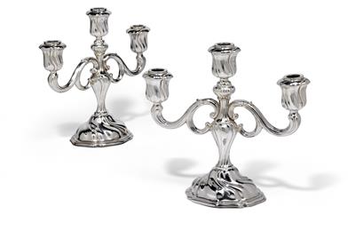 A pair of three-light candleholders, - Argenti e Argenti russo