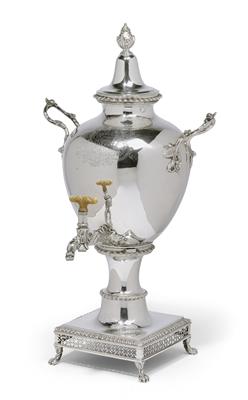 A George III tea urn from London, - Stříbro a Ruské stříbro