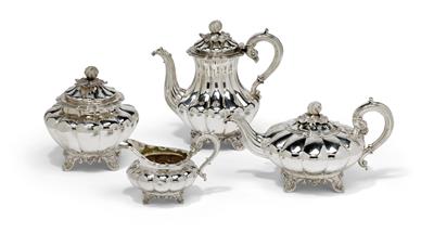 A tea- and coffee set from London, - Silver and Russian Silver