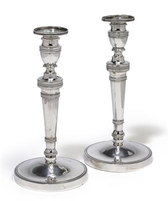 A pair of candleholders from Paris, - Stříbro a Ruské stříbro