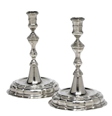 Paar Wiener Maria Theresianische Kerzenleuchter, - Silber und Russisches Silber