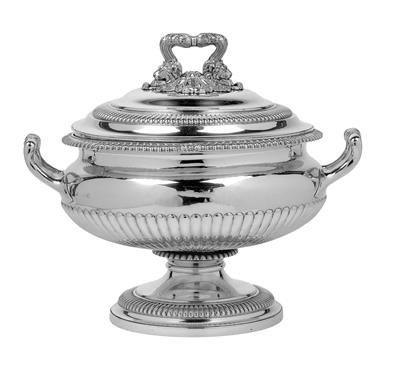 A George IV Covered Tureen from London, - Silver