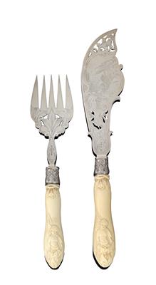 A Fish Serving Set from Sheffield, - Stříbro