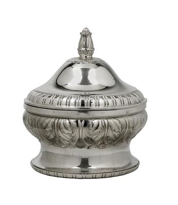 A Covered Tureen from Vienna, - Argenti