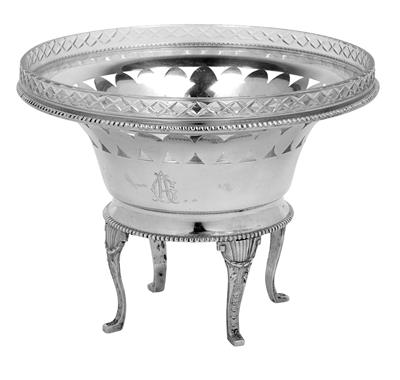An Art Nouveau Centrepiece Bowl from Vienna, - Stříbro