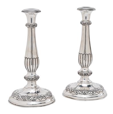 A Pair of Candleholders from Vienna, - Argenti e Argenti russo