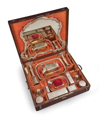 Counts Szapary - Large Toiletry Set from Vienna, - Argenti e Argenti russo