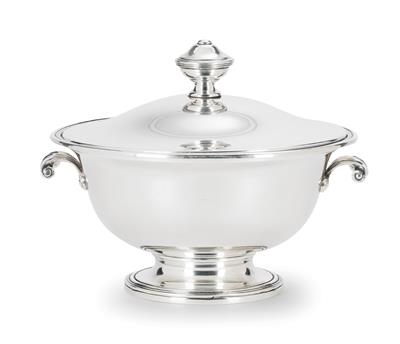 A Covered Tureen from Italy, - Stříbro a ruské stříbro