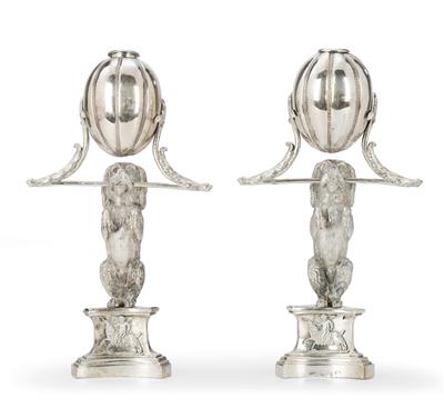 A Pair of Candleholders from Saint Petersburg, - Stříbro a ruské stříbro