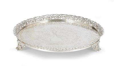 A Footed Tray from Portugal, - Stříbro a ruské stříbro