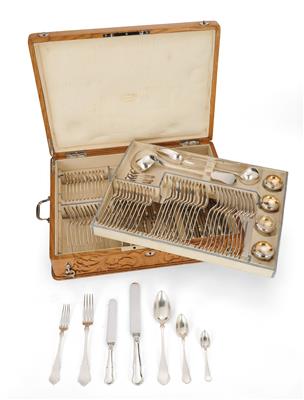 A Cutlery Set for 12 Persons from Vienna, - Argenti e Argenti russo