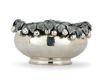 A Fruit Bowl by Buccellati, - Argenti