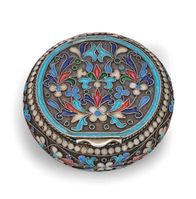 A Cloisonné Lidded Box from Moscow, - Argenti