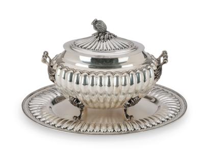 A Portuguese Covered Tureen with Support, - Stříbro