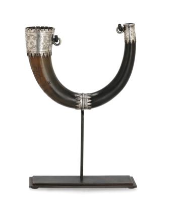 A Hunting Horn with Silver Mount, - Stříbro