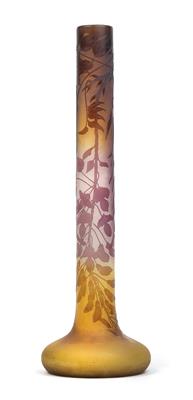 Floor vase decorated with wisteria, - Stile Liberty e arte applicata del XX secolo