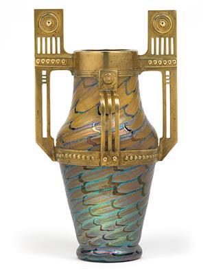 Vase in a gilt metal mount, - Stile Liberty e arte applicata del XX secolo