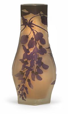 Vase with wisteria, - Jugendstil and 20th Century Arts and Crafts