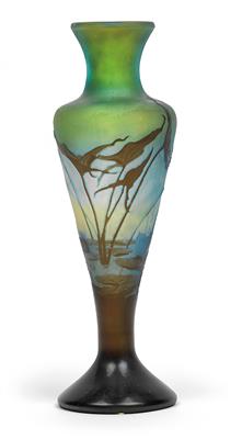 Vase decorated with a pond landscape, - Secese a um?ní 20. století