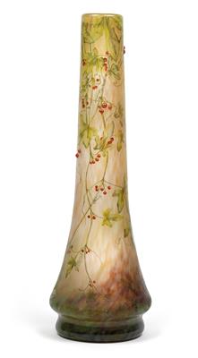 Große Vase mit Beerenzweigen, - Jugendstil und angewandte Kunst des 20. Jahrhunderts