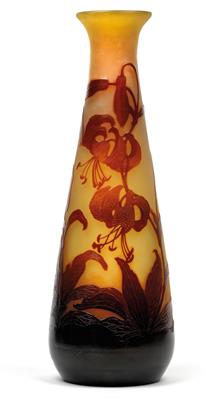 A large vase decorated with lilies, - Jugendstil and 20th Century Arts and Crafts