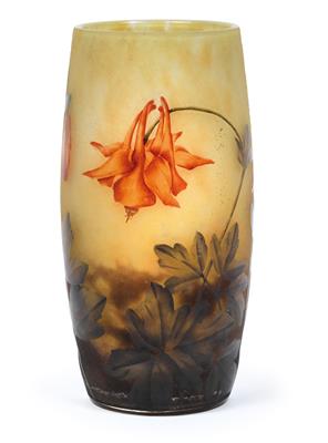 A vase with columbines, - Jugendstil e arte applicata del XX secolo
