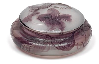 A lidded box with clematis, - Secese a umění 20. století