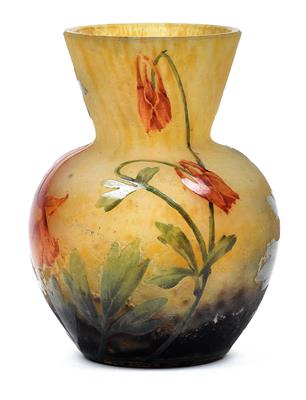 A small vase with columbines, - Jugendstil and 20th Century Arts and Crafts