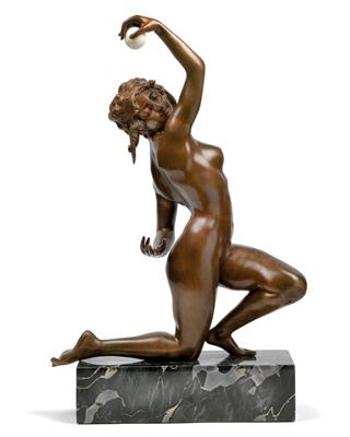 Affortunato Gory, A posing female nude with a ball, - Secese a umění 20. století