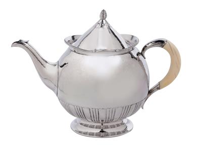 A small teapot, - Jugendstil e arte applicata del XX secolo