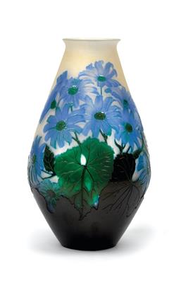Vase mit Margeriten, - Jugendstil und angewandte Kunst des 20. Jahrhunderts