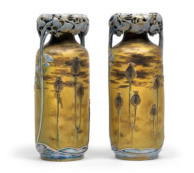 Attributed to Paul Dachsel, A pair of vases with ginkgo flowers and poppies, - Jugendstil and 20th Century Arts and Crafts
