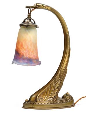 A lamp featuring a swan, - Secese a umění 20. století