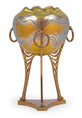 A Lötz Witwe bulbous vase, - Jugendstil e arte applicata del XX secolo