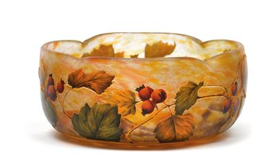 A Daum bowl with rosehips, - Secese a umění 20. století