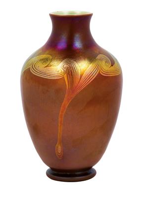 A Louis Comfort Tiffany vase, - Jugendstil e arte applicata del XX secolo