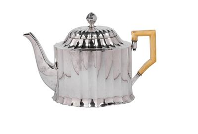 A teapot, - Jugendstil and 20th Century Arts and Crafts