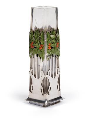 Vase mit Stechpalmendekor, - Jugendstil und angewandte Kunst des 20. Jahrhunderts